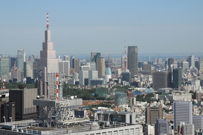 東京都新宿のビル群イメージ