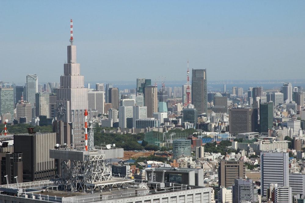 東京のビル群。法人イメージ