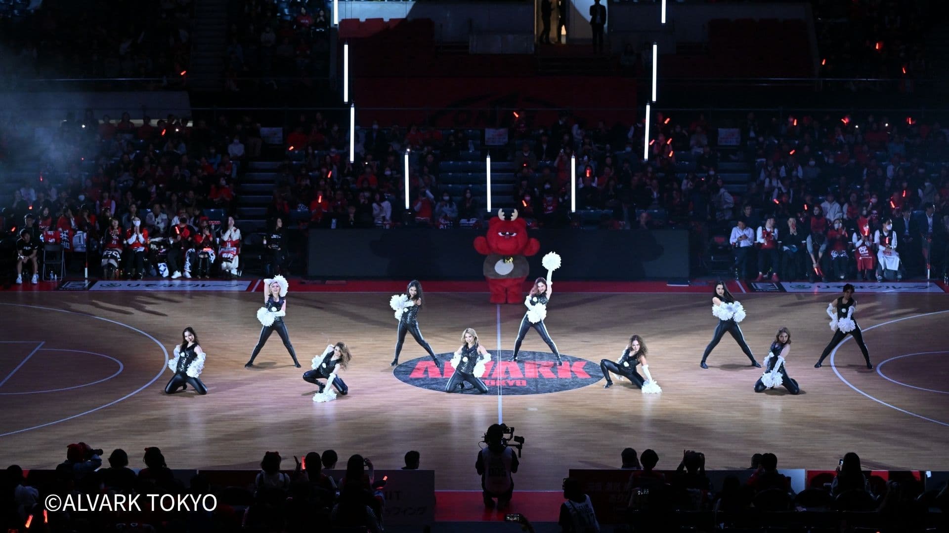 ハーフタイム「アルバルクチアリーダー　クリスマススペシャルパフォーマンス」