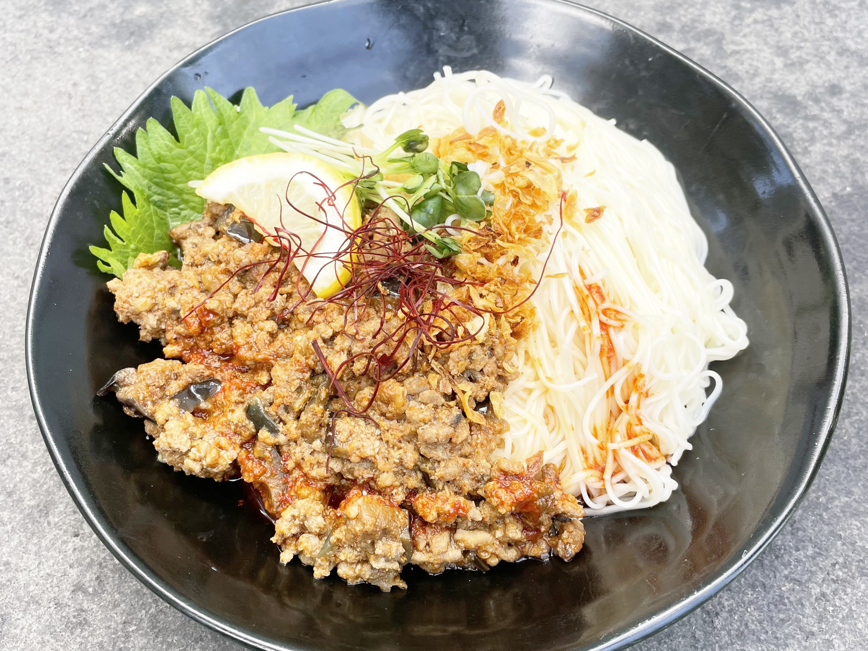 自家製山椒油の汁なしタンタン