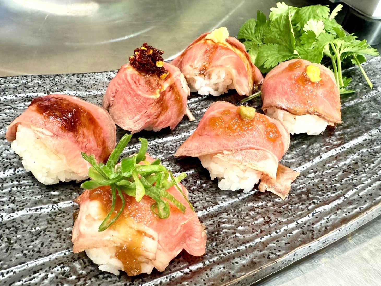 ローストラム肉のてまり寿司