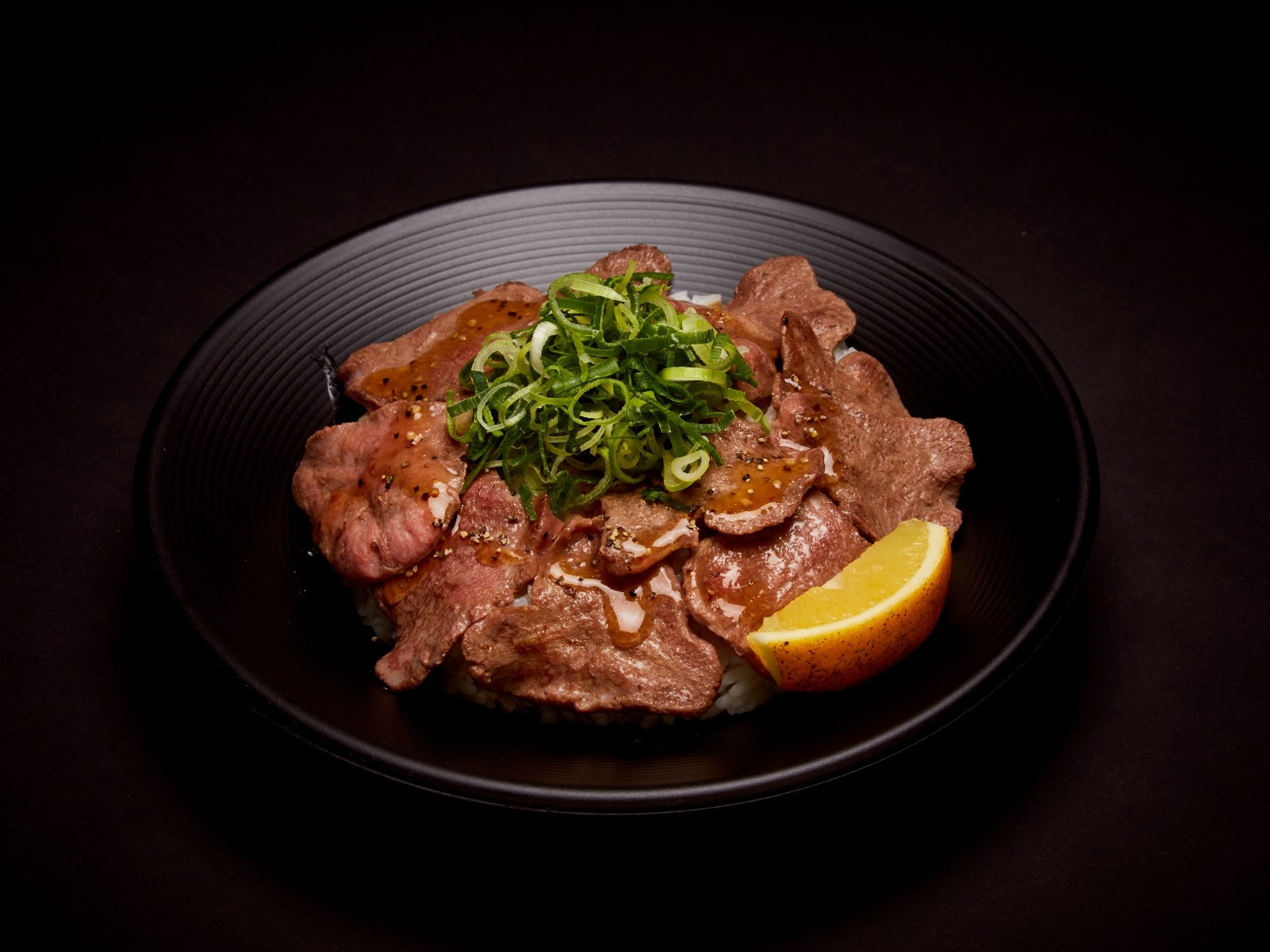 江戸千住ネギ牛タン丼(江戸千住ネギ使用)