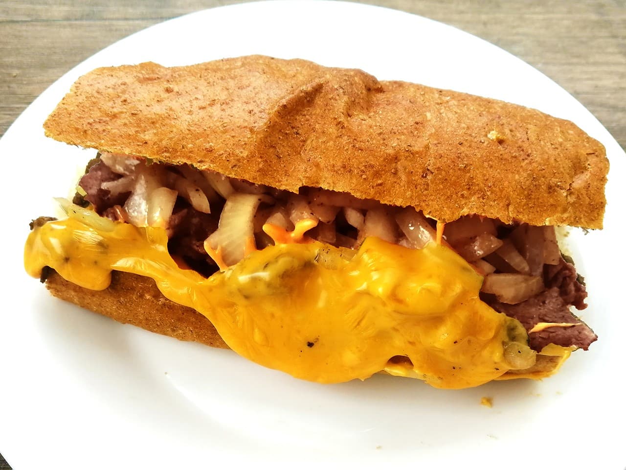 自家製パンハワイアンチーズステーキサンド