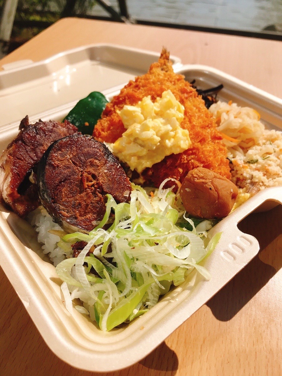 鯖の黒煮あじフライ弁当