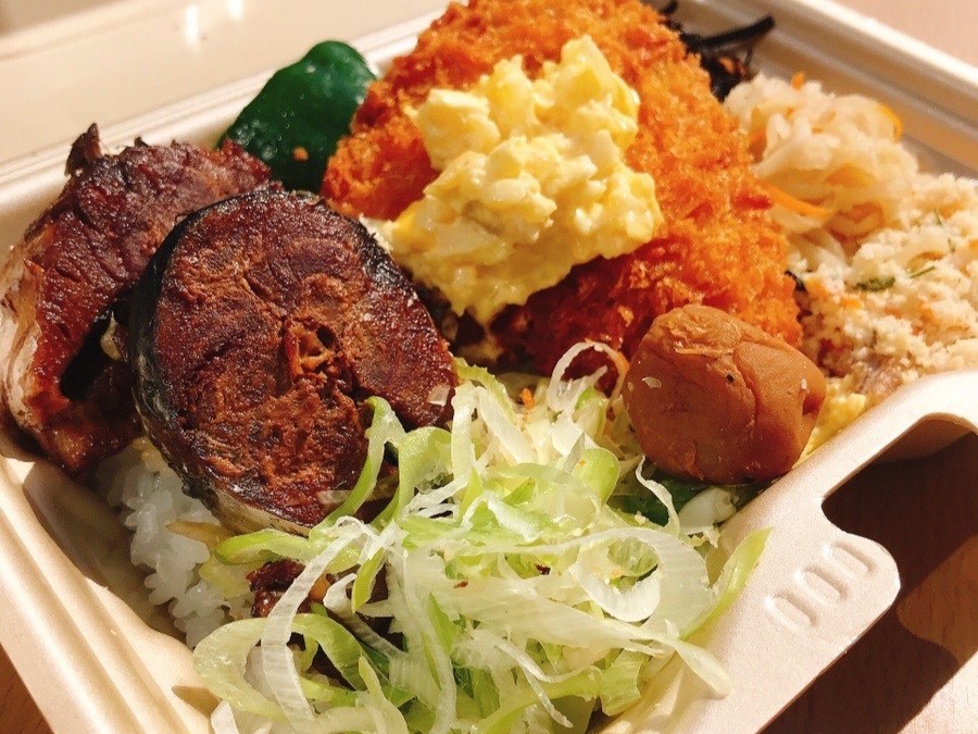 鯖の黒煮あじフライ弁当