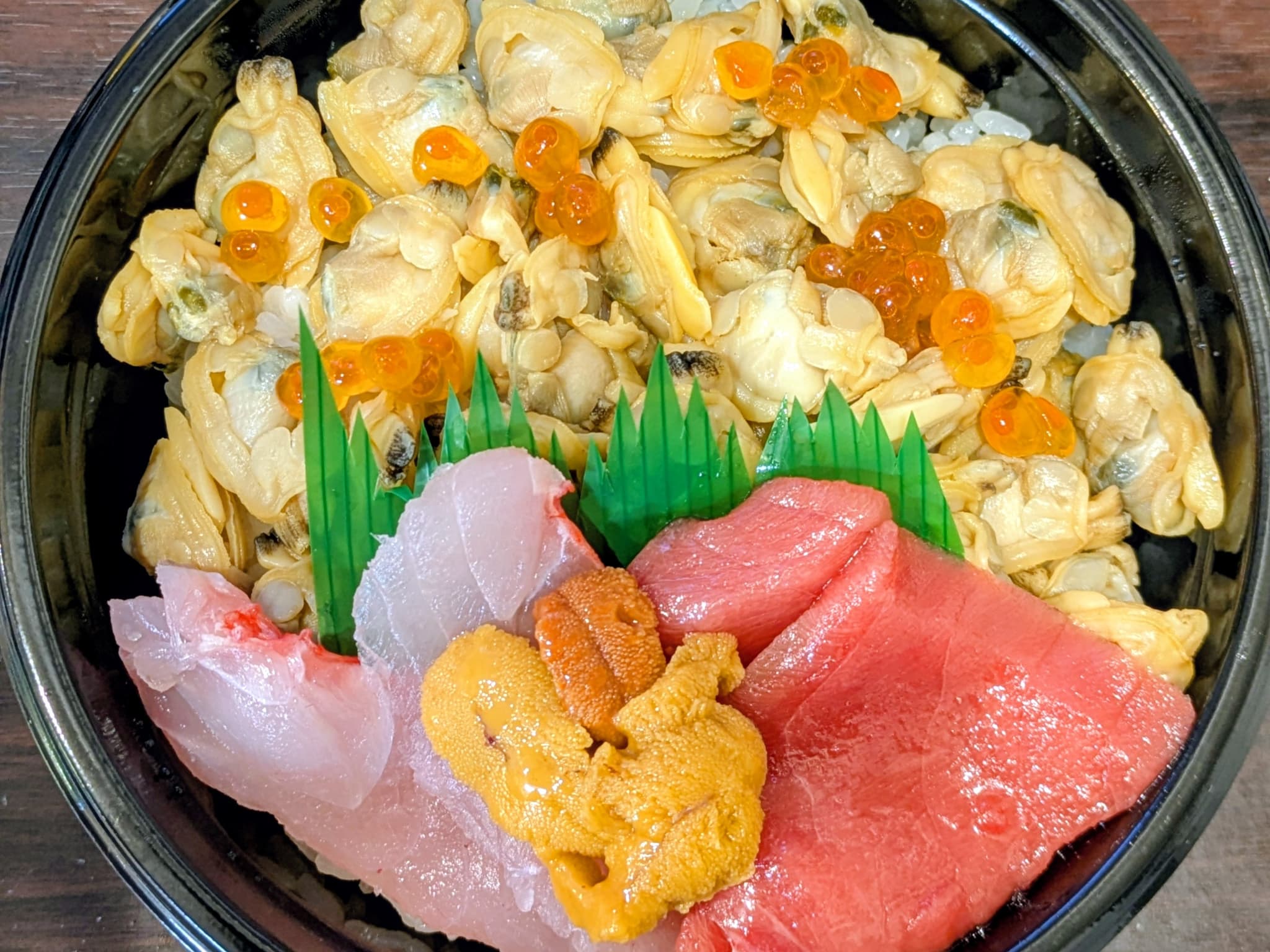 鮭虎特製深川めし（東京都神津島産キンメダイ使用）