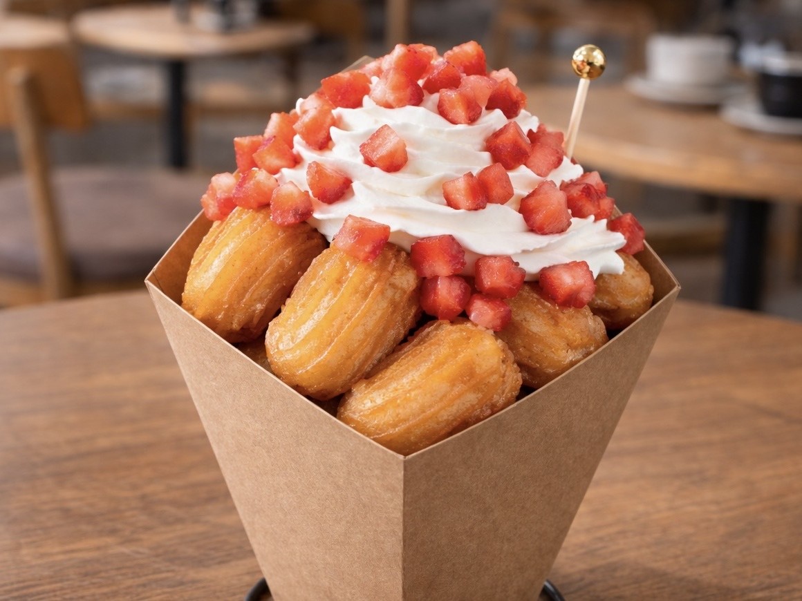 いちごホイップ生チュロス(東京産いちご使用)