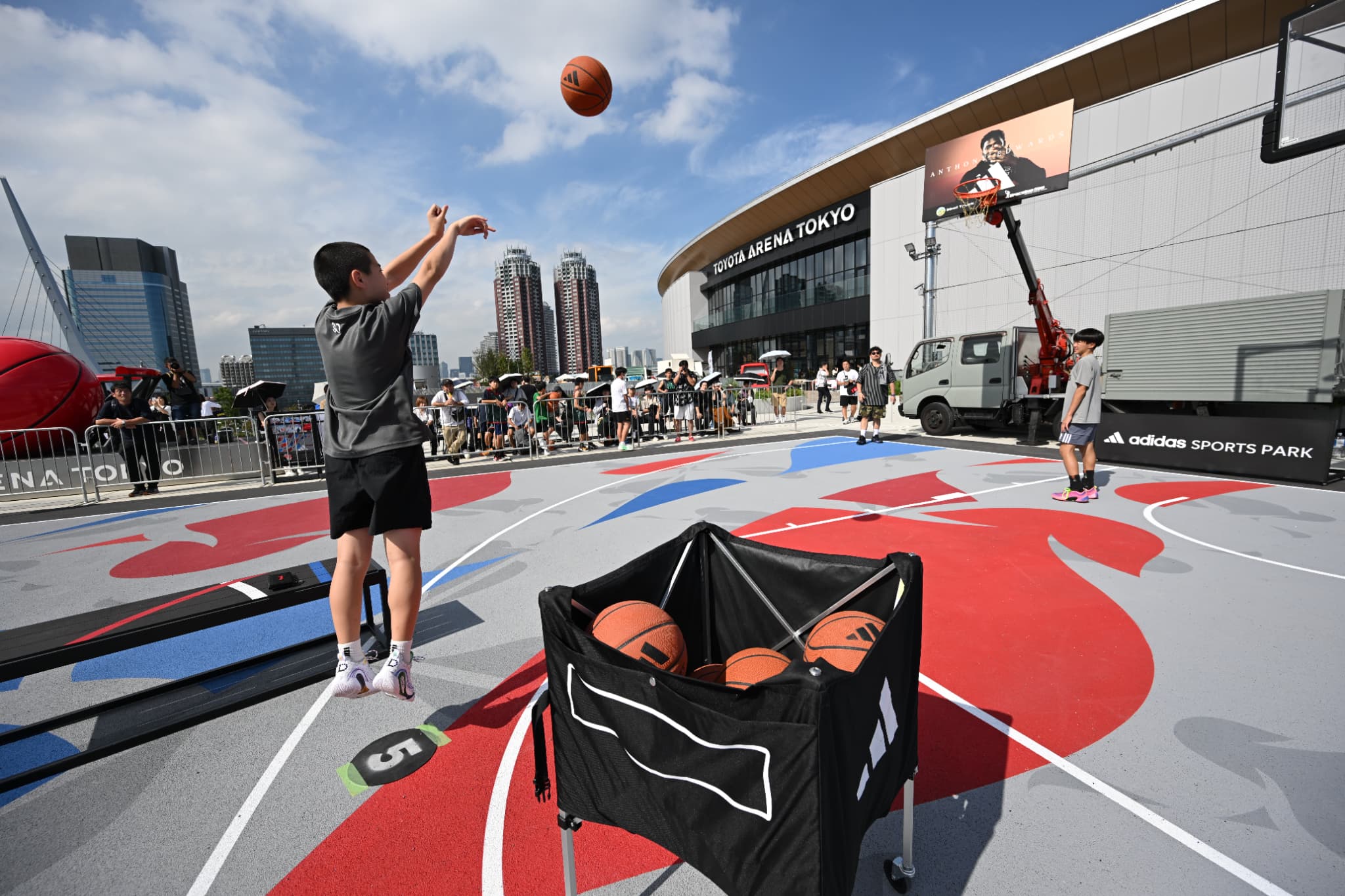シュートチャレンジ「BBALL TRUCK」｜ADIDAS SPECIAL DAY