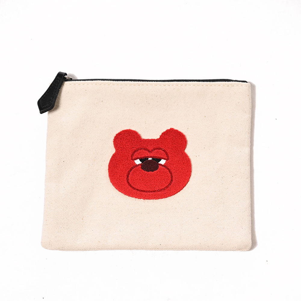 ブラシ刺繍フラットポーチ