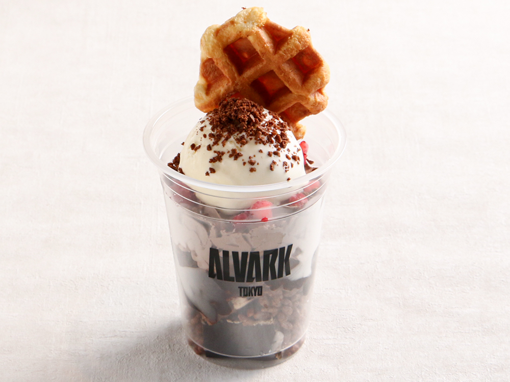 ザック選手コラボメニュー「ザックチョコパフェ」