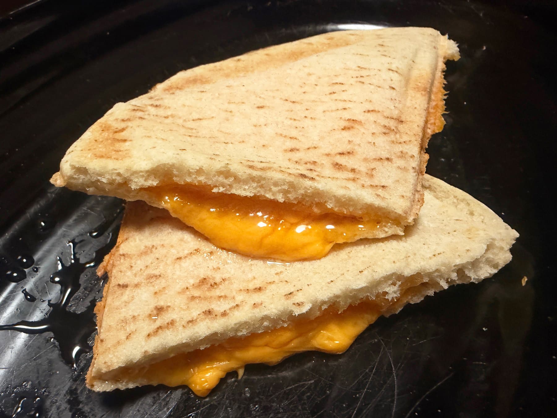 【ROOK DAY限定】濃厚チェダーのハニーピタサンド