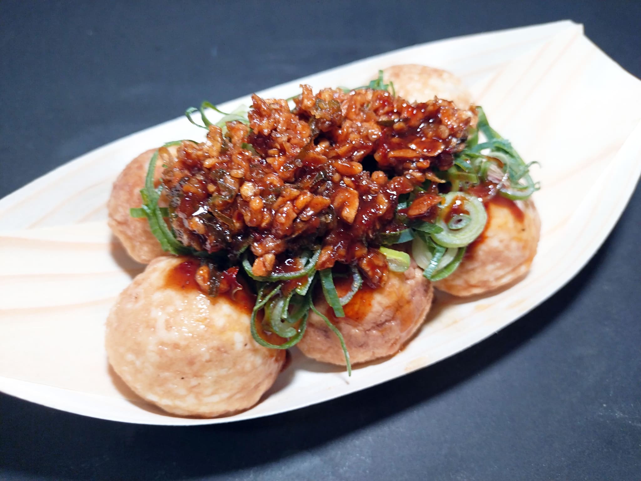 【BOOST MENU】食べるラー油のスタミナたこ焼き