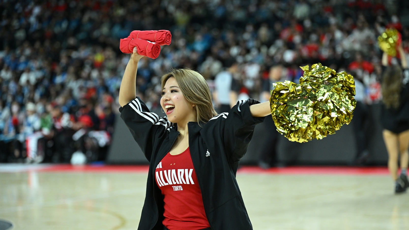 「スローガンノースリーブプレゼントタイム」を実施！＜1Q-2Q間イベント＞