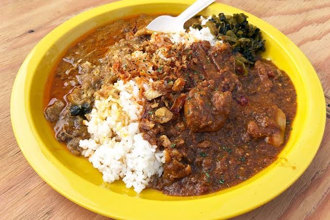 野毛山カレー食堂「あいがけカレー」