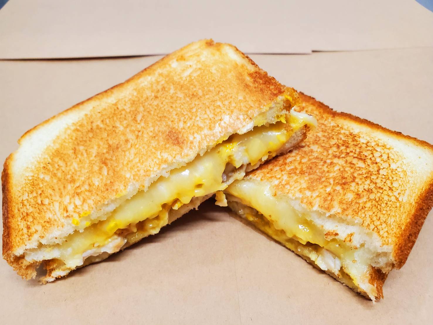 【ROOK DAY限定】ローストチキンホットサンドハニーマスタード