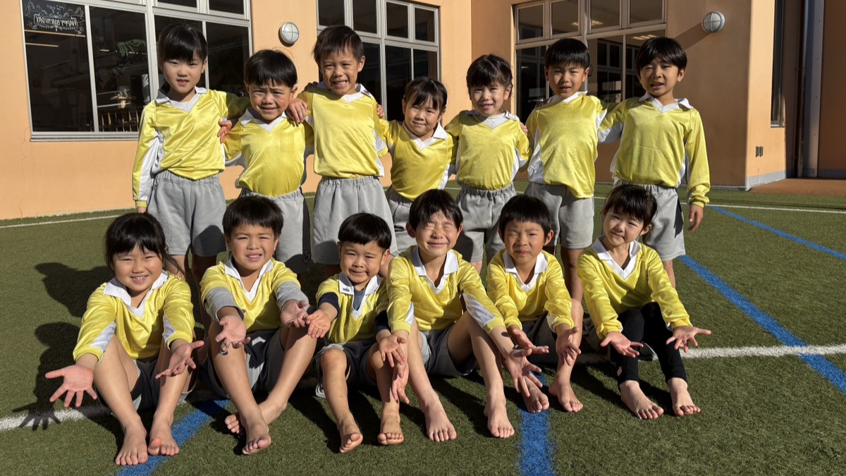 青葉幼稚園のキッズたちによるかわいい?ミラクルパフォーマンスを披露!