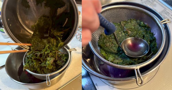 煮出した液をザルでこす