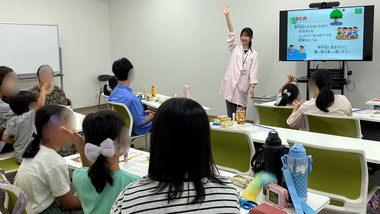 夏休み企画 お菓子の箱を大変身させよう！のサムネイル