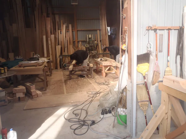 鶏小屋製作中