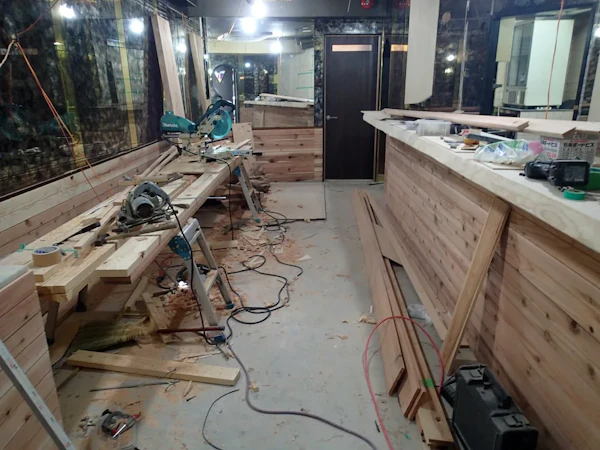 パブ造作中(^^♪