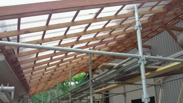 作業場の屋根を新設