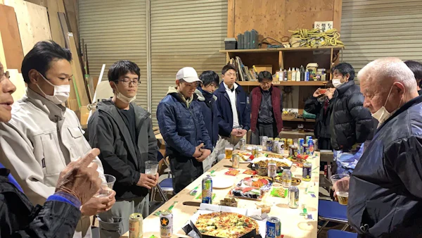 納会