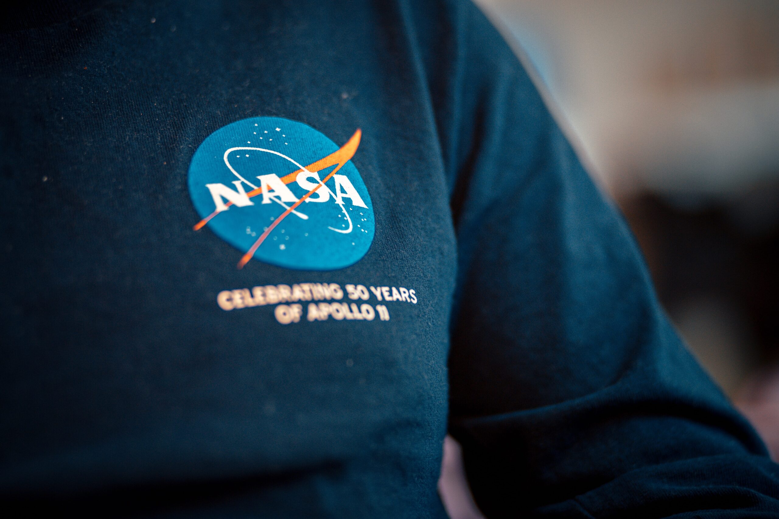 NASAのロゴの歴史を紐解く！伝説の「ワームロゴ」とは？