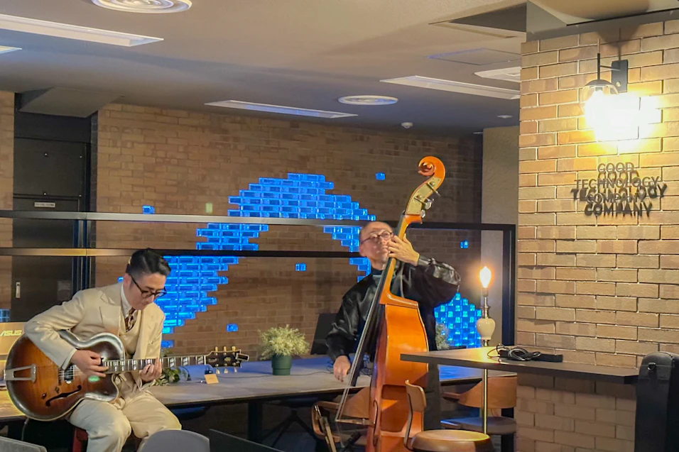 当社オフィスでJazzの生演奏が行われ、YouTubeチャンネルに動画を掲載いただきました