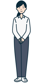 手を組んだお客さま（女性）の全身