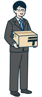 ゆうパックを持ったその他社員（男性）の全身斜め