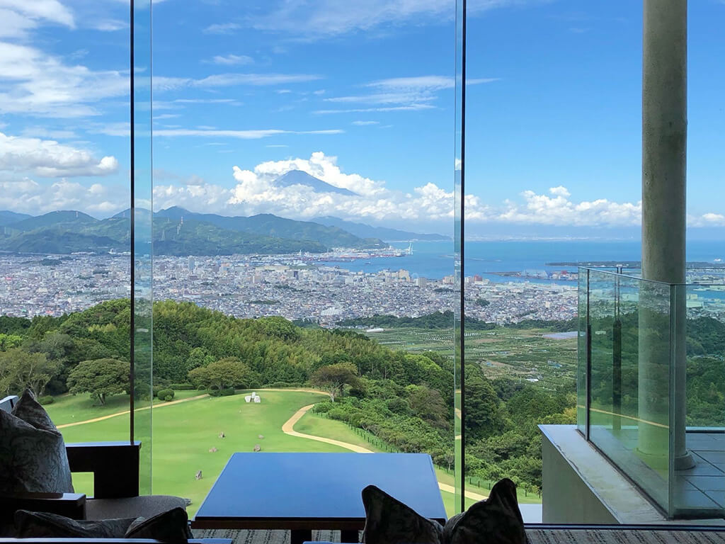 世界 の 人気 景観 照明 カレンダー