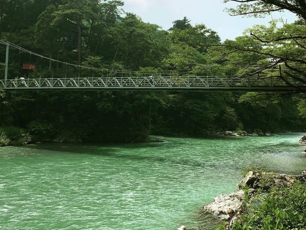 東京の奥多摩 鳩ノ巣渓谷 の大自然でリフレッシュ ハイキングや紅葉も楽しめる Recotrip レコトリップ