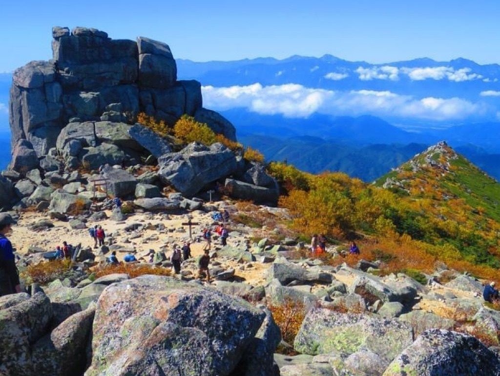 登山初心者にも人気 日本百名山 金峰山 で360度ビューと奇岩を楽しもう Recotrip レコトリップ