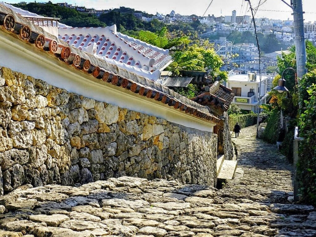 22年 沖縄本島 那覇市の観光スポット33選 ご当地グルメに歴史散策も Recotrip レコトリップ