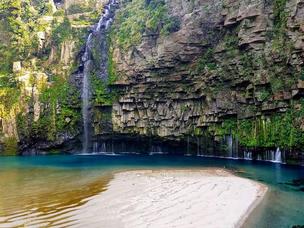 鹿児島 雄川の滝 がエメラルドグリーンに見える条件は 大河ドラマのロケ地にもなった絶景秘境を徹底解剖 Recotrip レコトリップ