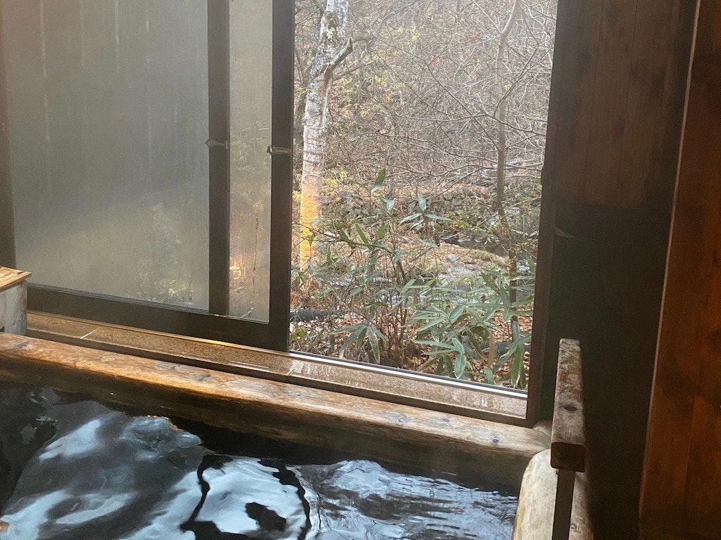 大自然の中に佇む天然の水面鏡 御射鹿池 に映る景色はまるで絵本のような世界観 Recotrip レコトリップ 大自然の中に佇む天然の水面鏡 御射鹿池 に映る景色はまるで絵本のような世界観 Recotrip レコトリップ