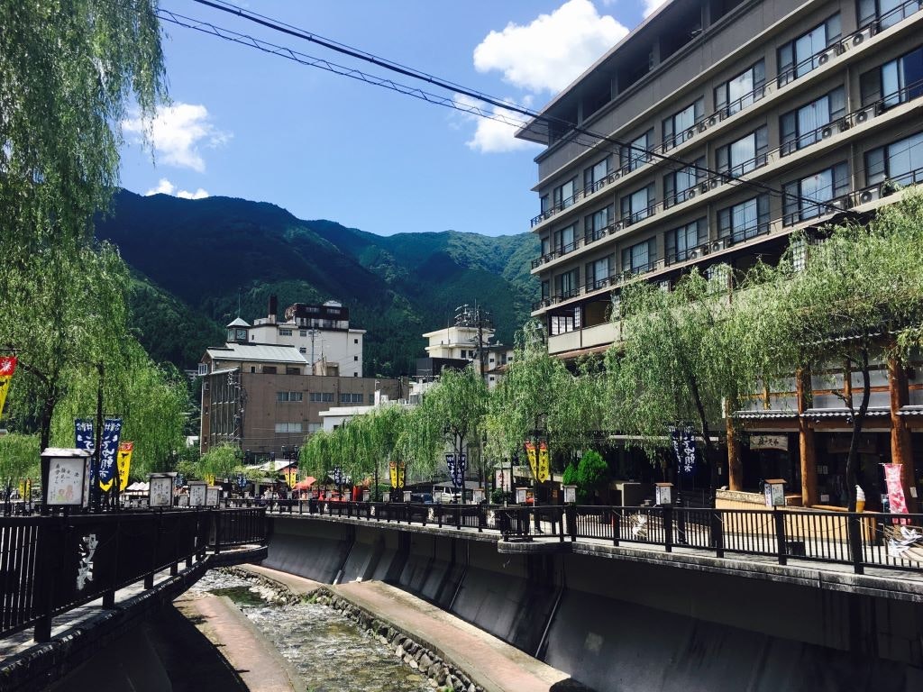 古きよき街並みが広がる 飛騨高山 で食べ歩きを楽しもう Recotrip レコトリップ