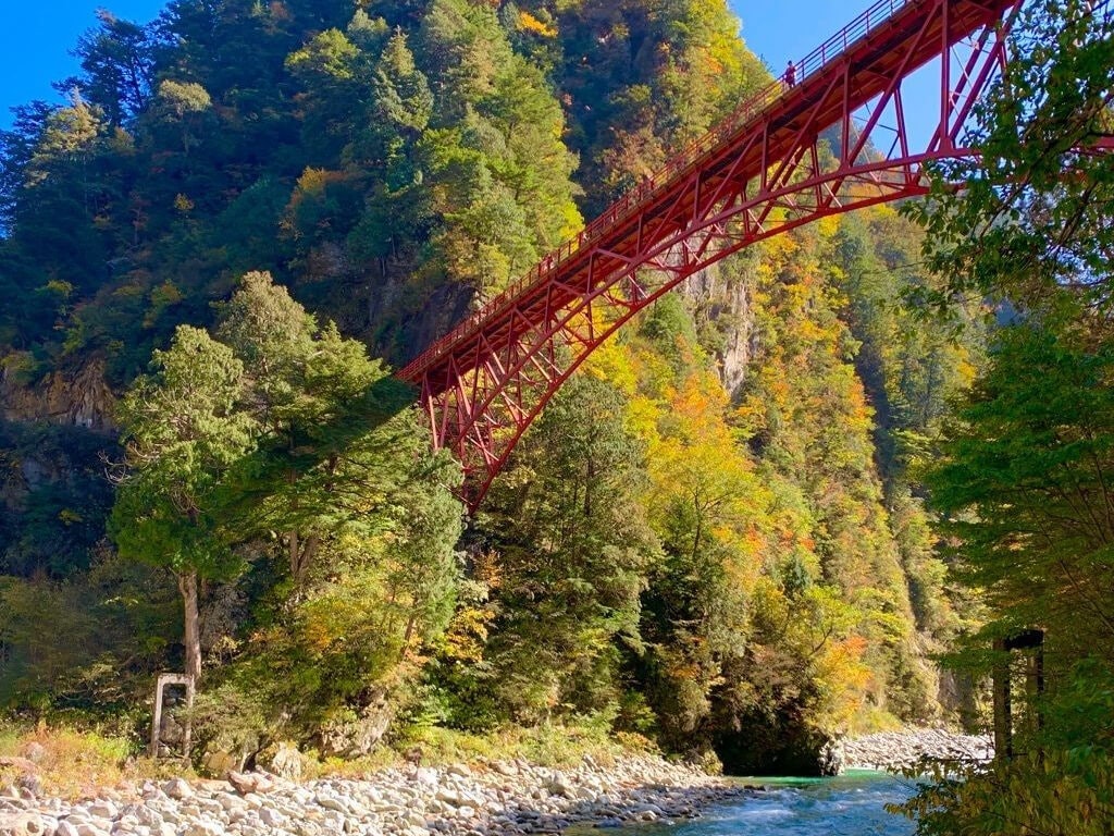22年 中部 北陸地方で必見の紅葉スポット34選と見頃 ダム湖からお寺まで 必見の絶景名所を網羅 Recotrip レコトリップ