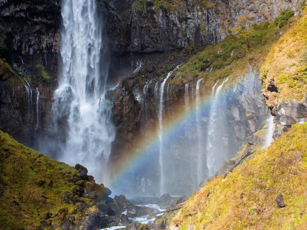 華厳の滝 日光が誇る日本三大名瀑の一つ 歴史 アクセス 周辺観光も紹介 Recotrip レコトリップ