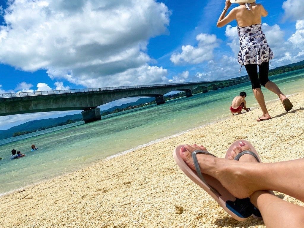 古宇利大橋 沖縄本土と神の島を結ぶ絶景の海上大橋 魅力や周辺スポットをチェック Recotrip レコトリップ