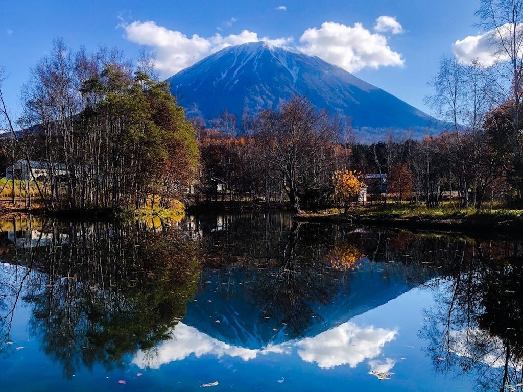 北海道の富士山 羊蹄山 を満喫 絶景と名水グルメを巡るドライブに出かけよう Recotrip レコトリップ