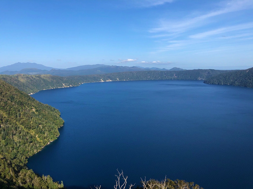 日本一の透明度を誇る北海道 摩周湖 摩周ブルーに輝く神秘の湖を堪能しよう Recotrip レコトリップ