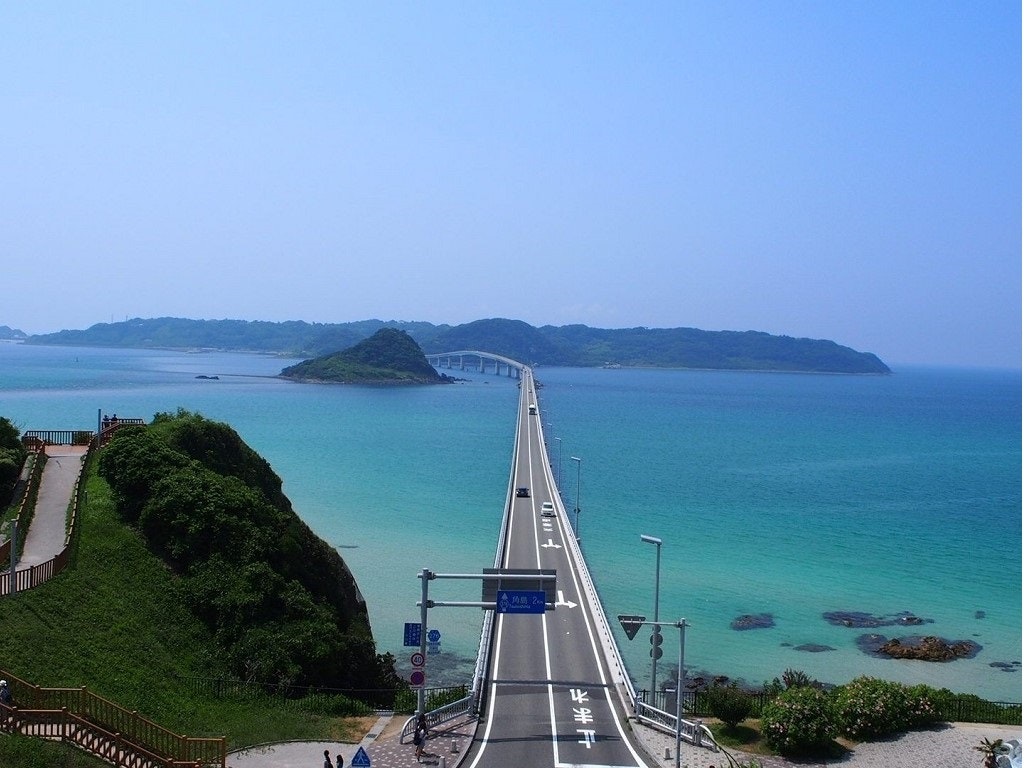 一生に一度は行きたい 角島大橋 Cmで話題の絶景橋を見に行こう Recotrip レコトリップ