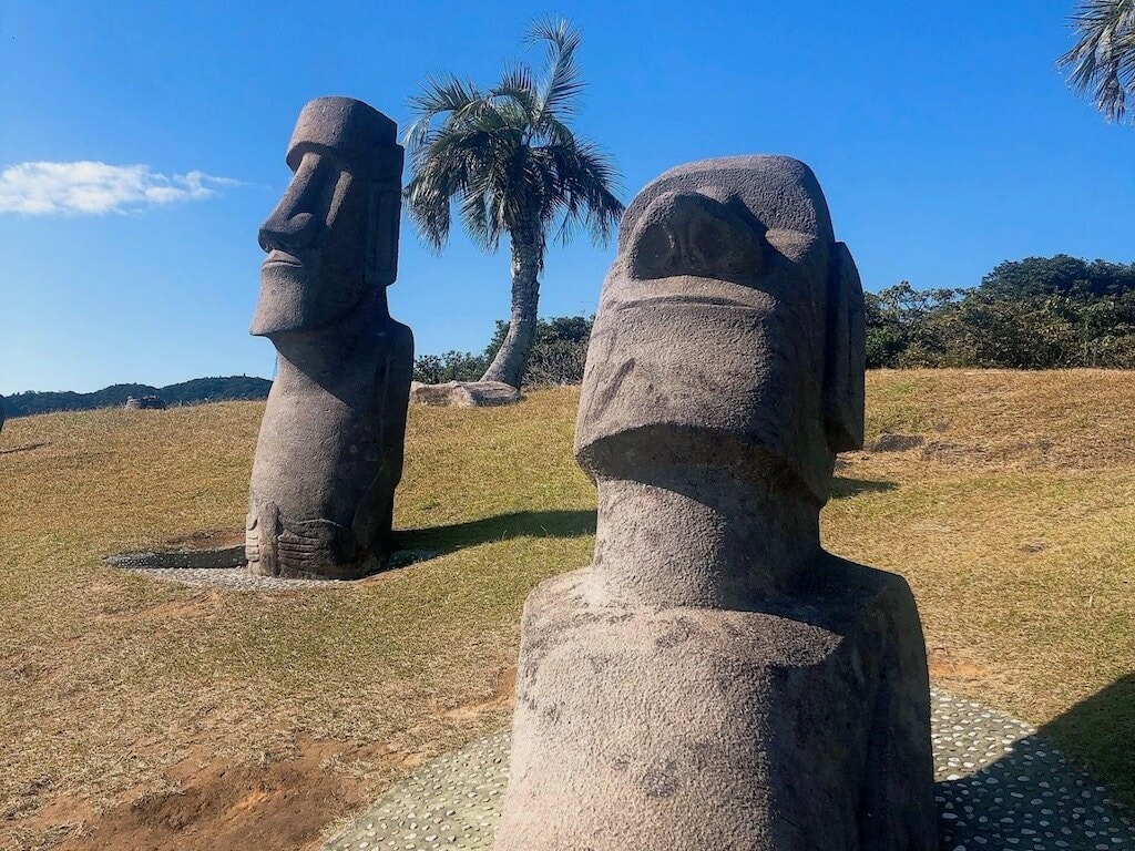 宮崎県のサンメッセ日南で異国気分 イースター島公認のモアイ像がある公園 複合施設 Recotrip レコトリップ