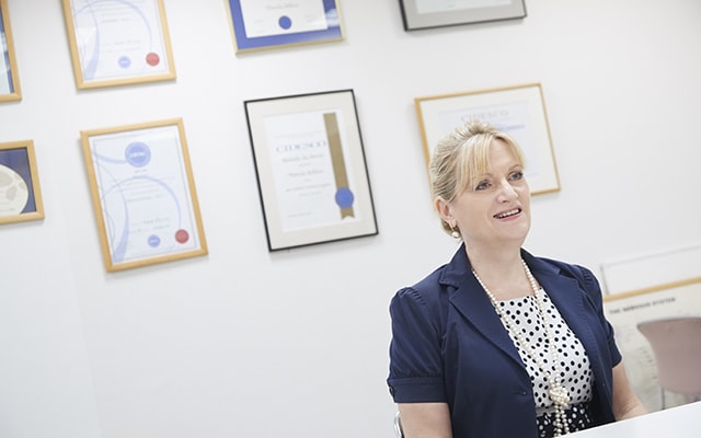 パメラ・アドキンズ先生