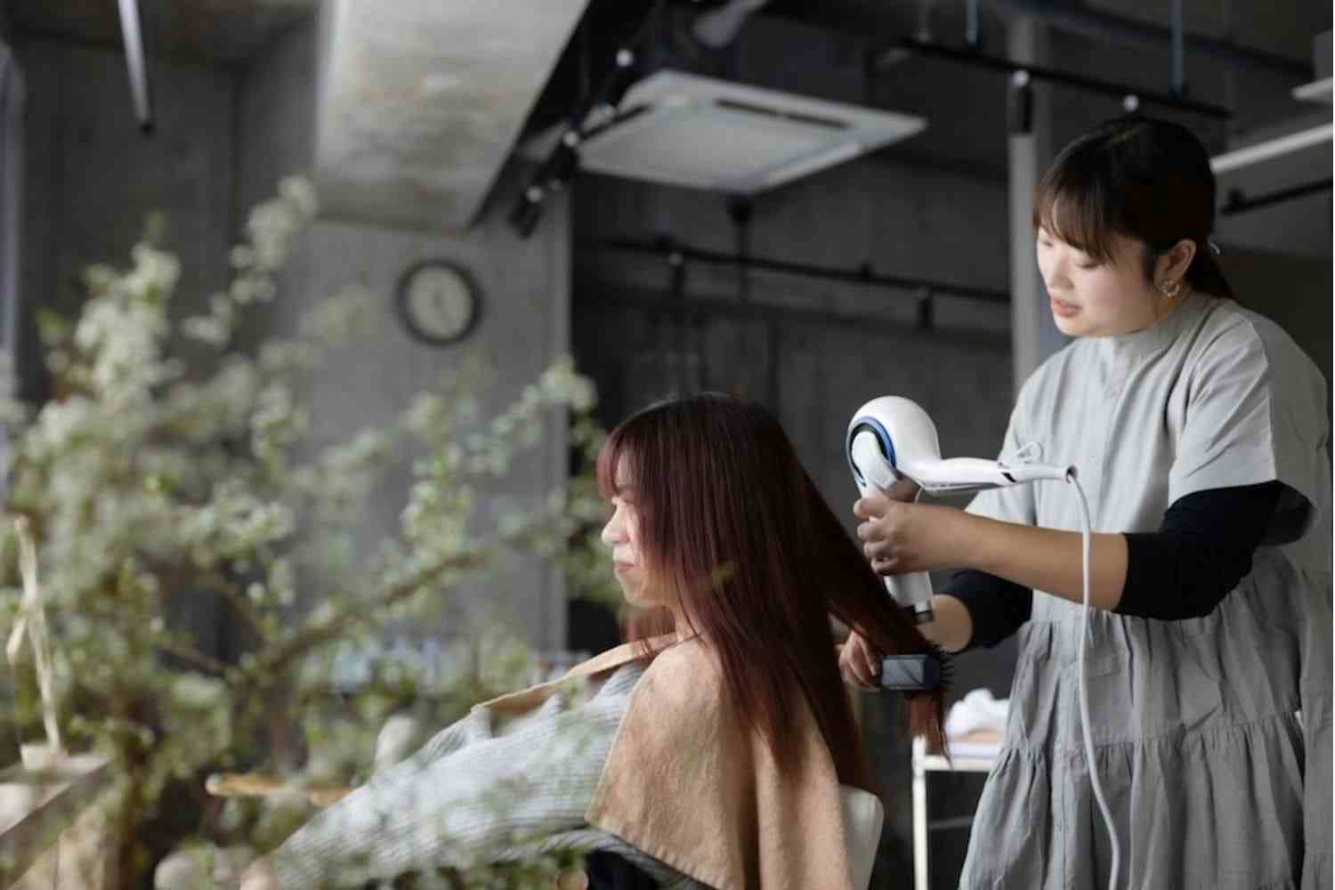メニューはシャンプーとヘアセットのみ！多忙な20、30代の女性に刺さり都内一等地での店舗展開に成功「uruu」オーナー・狩生志保さん