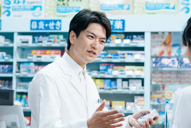 ドラッグストアで働く薬剤師の年収とは？収入アップを目指せる3つの方法を紹介