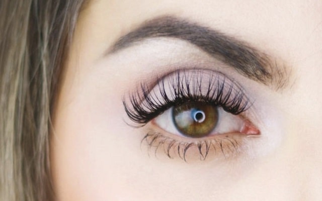 アイデザイナー　まつエク施術に必要な資格