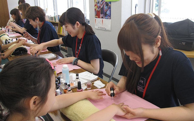 鎌倉早見美容芸術専門学校