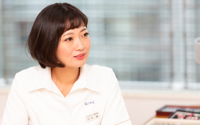 ハリウッド美容専門学校_岡崎蘭
